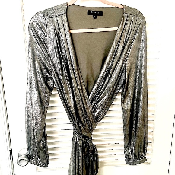 Dress - Picture 2 of 4